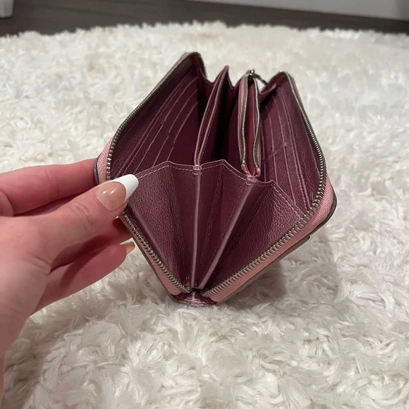 Louis Vuitton Zippy wallet Crystal Rose